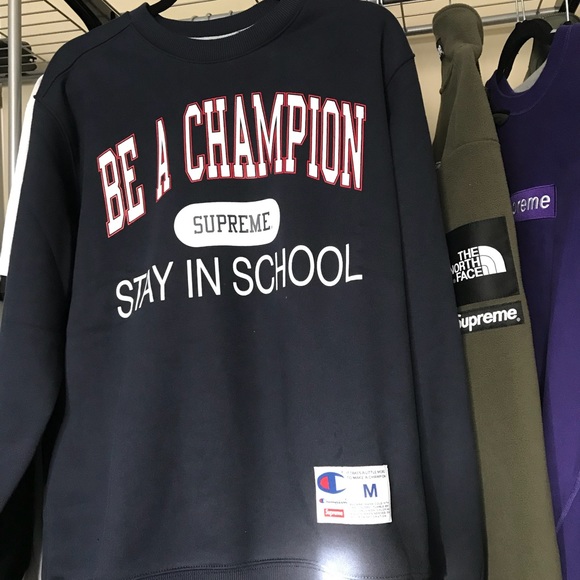 SS18 Champion X Supreme crewneck (M) - Picture 3 of 5